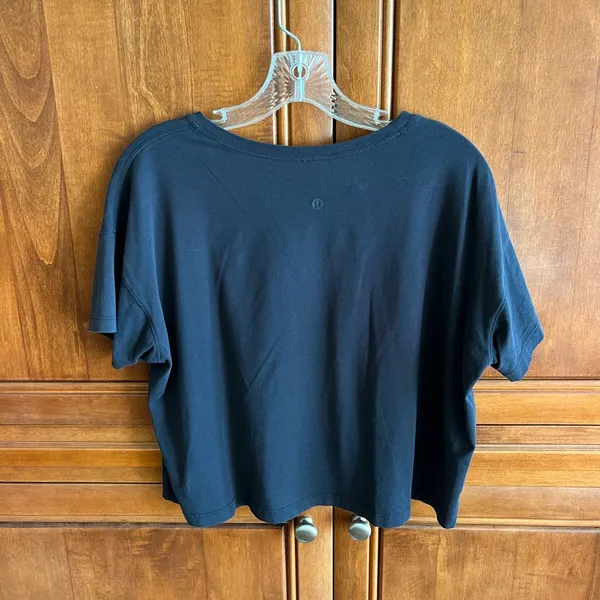 Lululemon cropped tee - Image 2