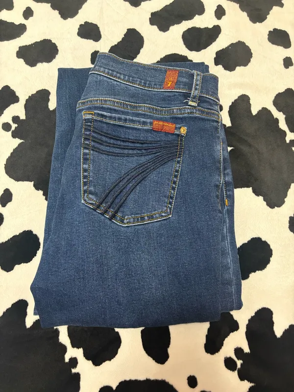 7 For All Mankind Jeans Bootcut Women’s - Image 2