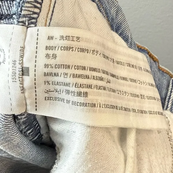 Abercrombie & Fitch‎ Women's The Mom High Rise Med Wash Denim Jeans Size 2 Short - Image 4
