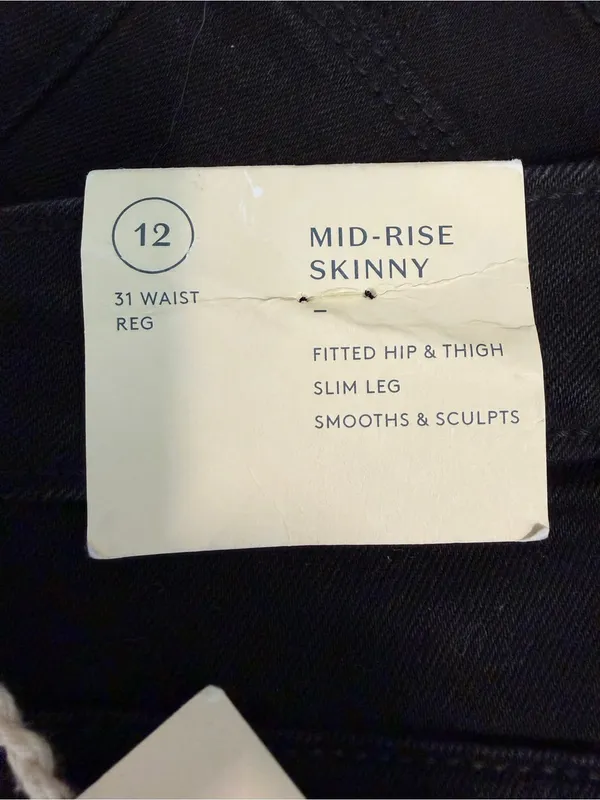 Universal Threads Mid Rise Skinny black jeans - Image 2