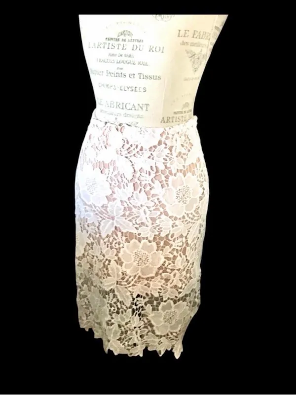 Sans Souci White Floral Lace Midi Pencil Skirt Sz S - Image 2