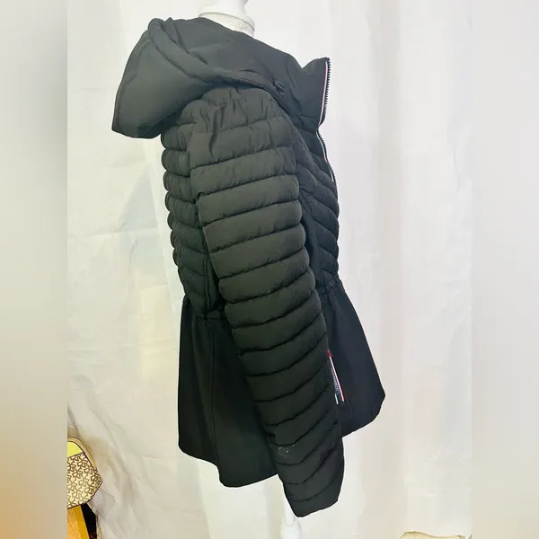 Tommy Hilfiger Women’s Black Quilted Hooded Jacket - Image 12