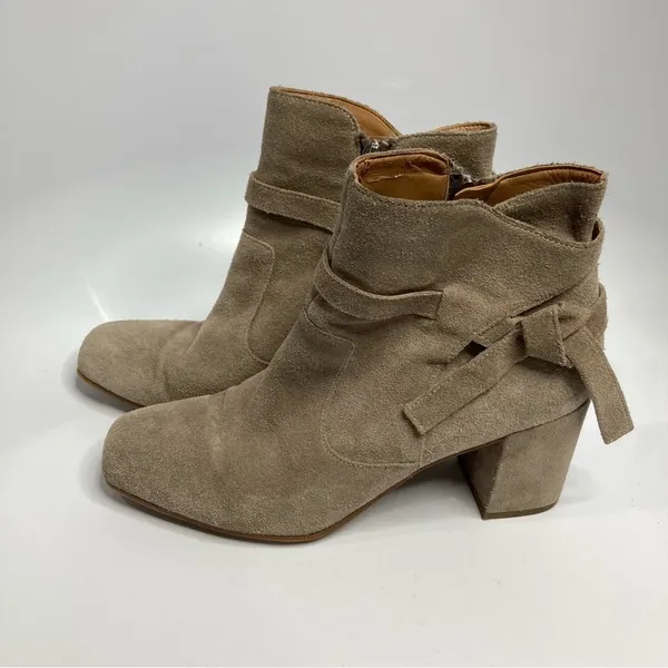Franco Sarto Pamela suede boots size‎ 8.5 - Image 4
