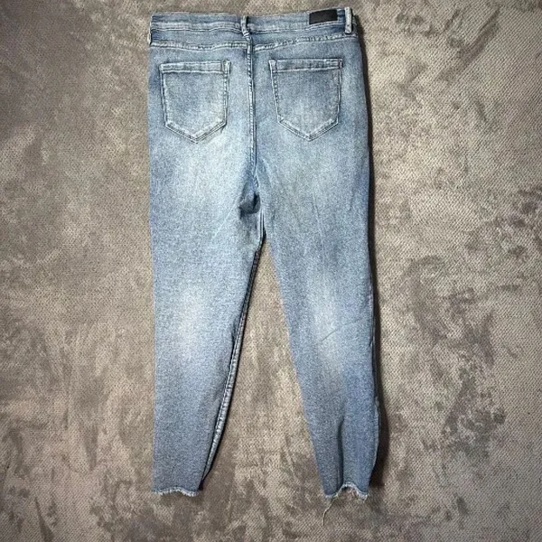 Nicole Miller SoHo High Rise Ankle Skinny Medium Wash Distressed Size 12 #1200 - Image 8