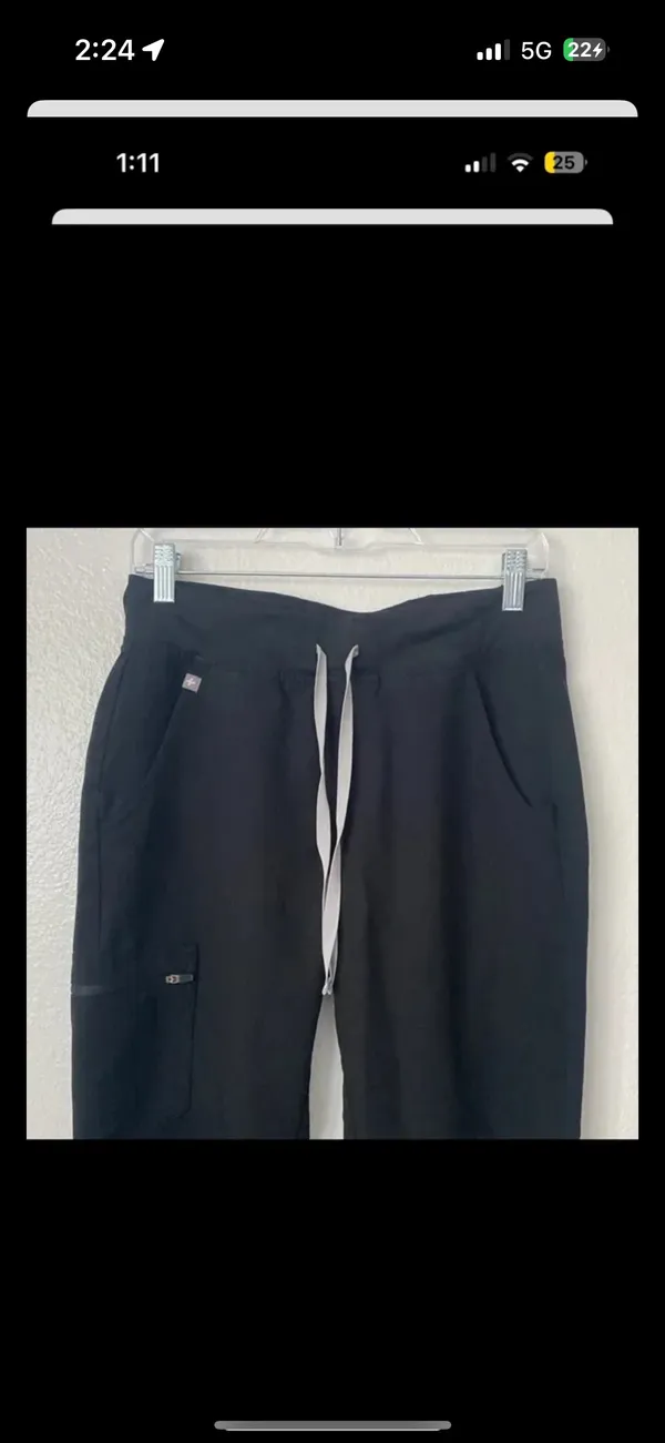 FIGS Jogger Scrub Pants - Image 4
