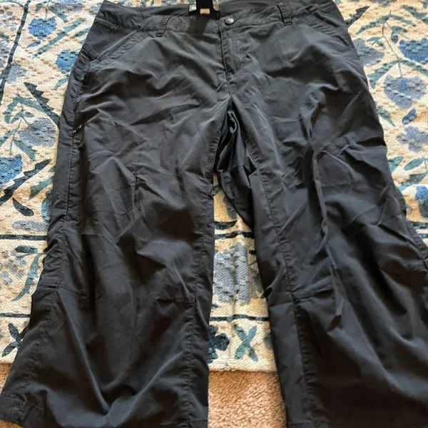 REI Black womans capri pants‎ 6 - Image 5