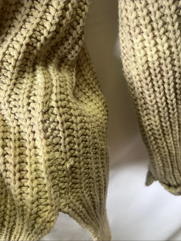 Main Strip Distressed V-Neck Chunky Sweater - Cream - Image 6