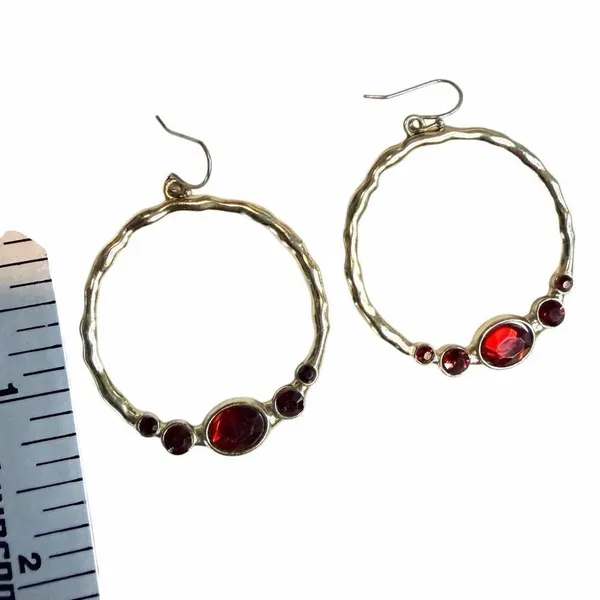Avon Vintage Silver Tone Red Rhinestone Hoop Earrings - Image 4