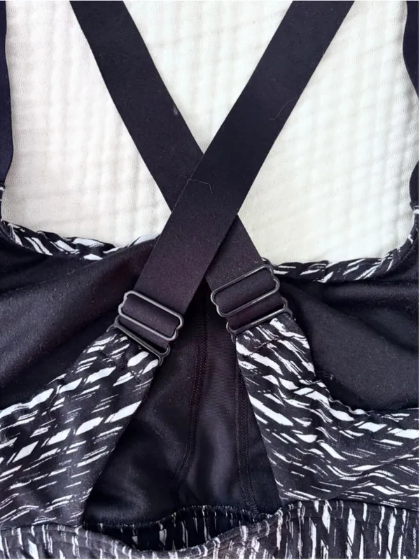 Women's Under Armour Sports Bra XL Black White Crossback Adjustable Straps - Image 7
