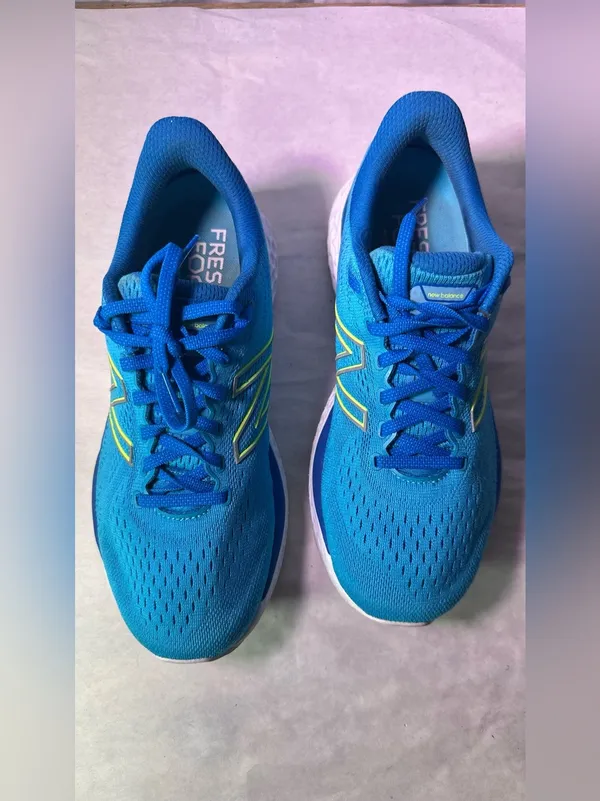 New Balance Blue Athletic Sneakers with Lime Accents - Image 4