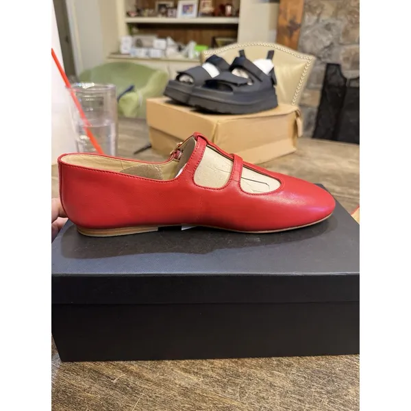 Marc Fisher LTD Women's Evie Ballet Flat Medium Red Leather Size 9.5 - Image 4