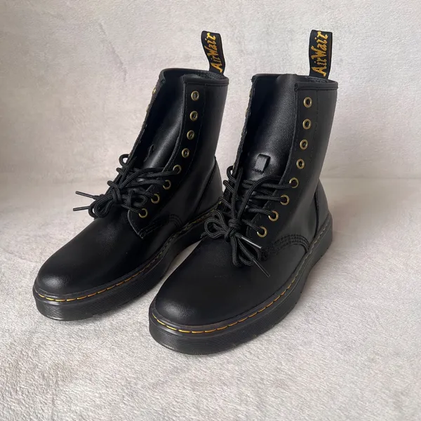Dr Martens Boots Unisex Black Combat Smooth Leather Lace Up Shoes Sz 10W / 9M - Image 3
