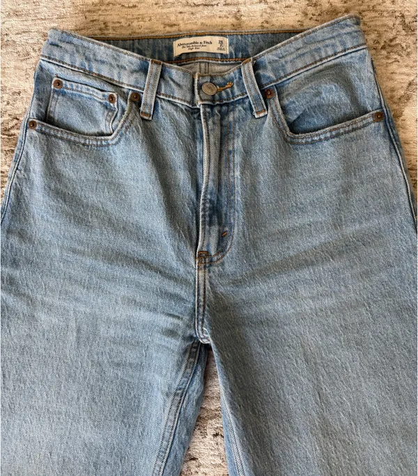 Abercrombie High-Rise 90s Relaxed Jeans - Image 6