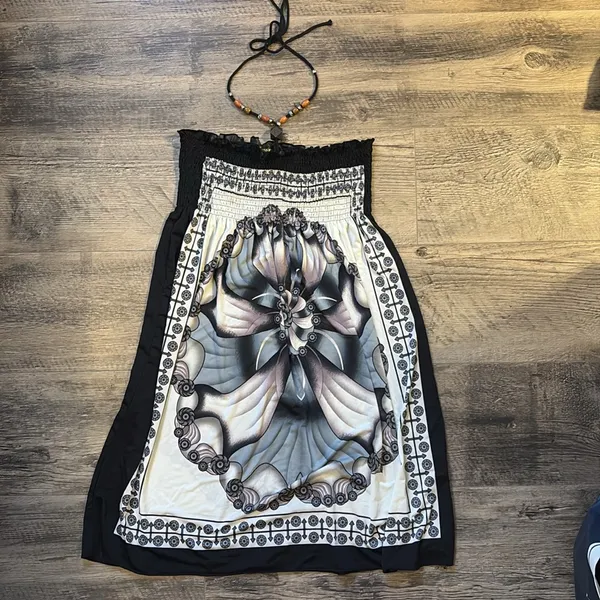 Silky Summer bandeau dress with boho/hippy print - Image 3