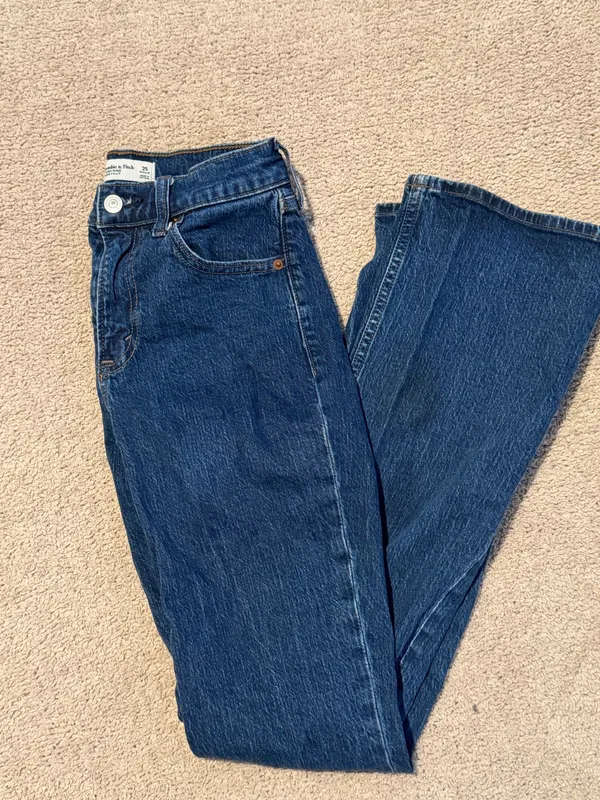 Abercrombie High-Rise Bootcut Jeans - Image 5
