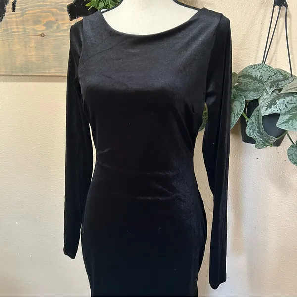 Lulus Dreaming About You Black Velvet Long Sleeve Maxi Dress - Image 4