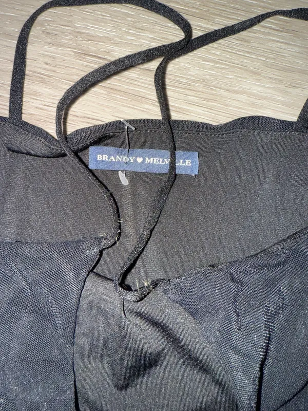 Brandy Melville Top Crop Black - Image 2