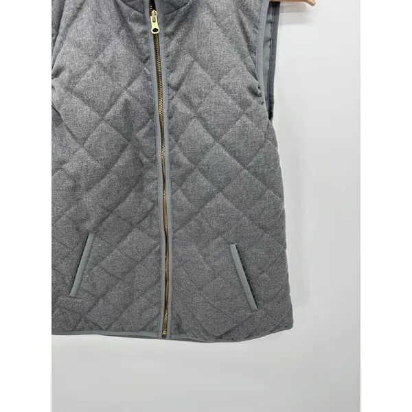 Old Navy Gray Quilted Vest Women Sz M Full Zip Winter Neutral Minimal‎ Lined - Image 5