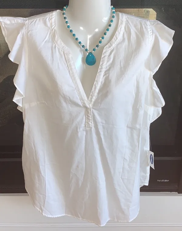 Old Navy Ruffled sleeveless top (L) - Image 2