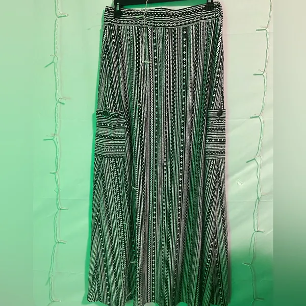 Striped Black and White Maxi Skirt - Image 5