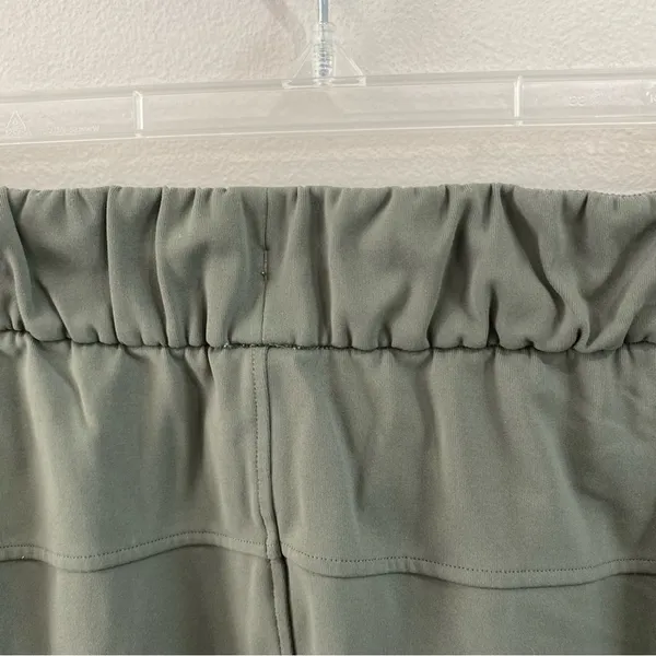 Lululemon On The Fly 7/8 Olive Green Tapered Ankle Athletic Pants W5BPNS Sz 2‎ - Image 7