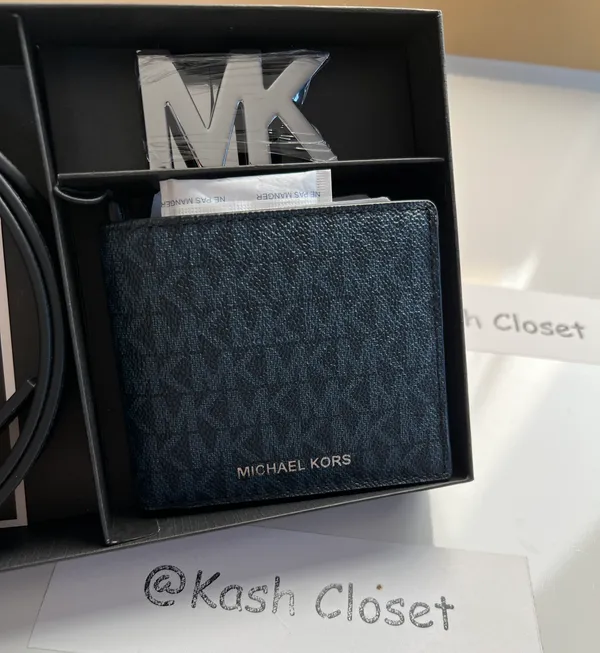 Michael Kors Mens Signature Belt & Billfold Wallet Set - Admiral/ Pale Blue - Image 6