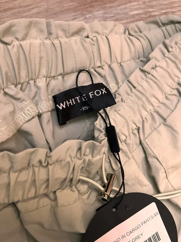 White Fox cargo pants grey new with tags - Image 4