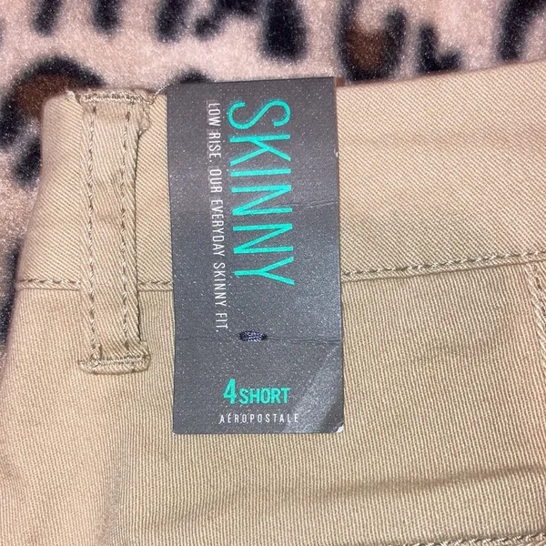 AEROPOSTALE Khaki Pants Women’s Size 4 Short Low Rise Skinny Pants Khaki Chinos - Image 6