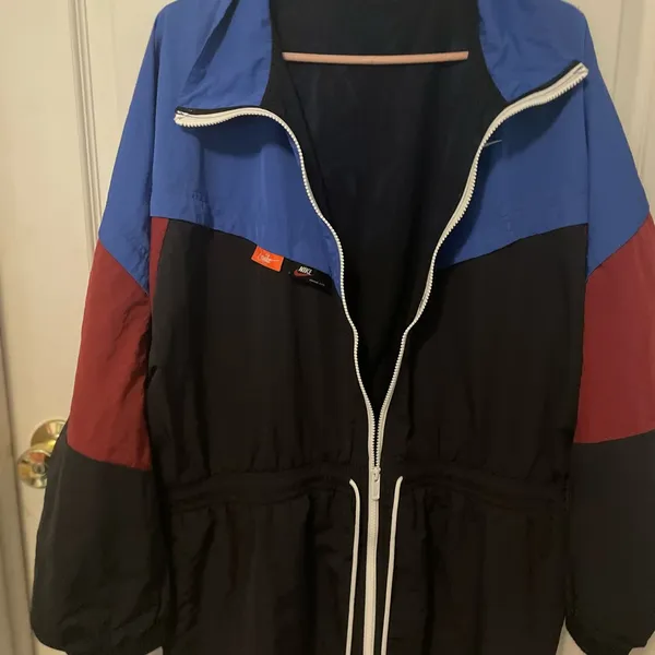 Nike Black and Blue Windbreaker with Red Accents - Image 3