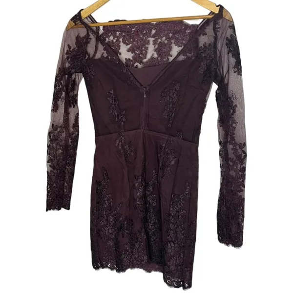 Tobi‎ Women's XS Mesh Sleeve Cocktail Mini Dress Deep Burgundy Lace Whimsigoth - Image 4