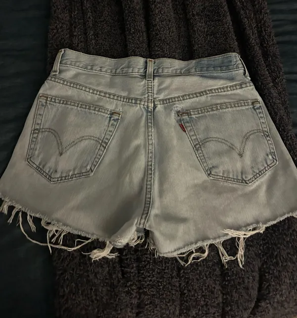 Levi’s Shorts 501 - Image 3