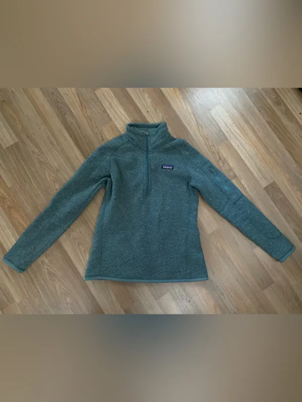 Patagonia Women's Quarter-Zip Fleece Pullover in Heather Blue — Size Small - Image 2
