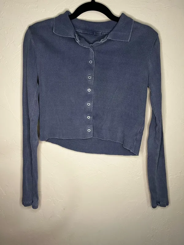 Brandy Melville Caroline Button Fly Ribbed Long Sleeve Vintage‎ Blue Crop Top - Image 2