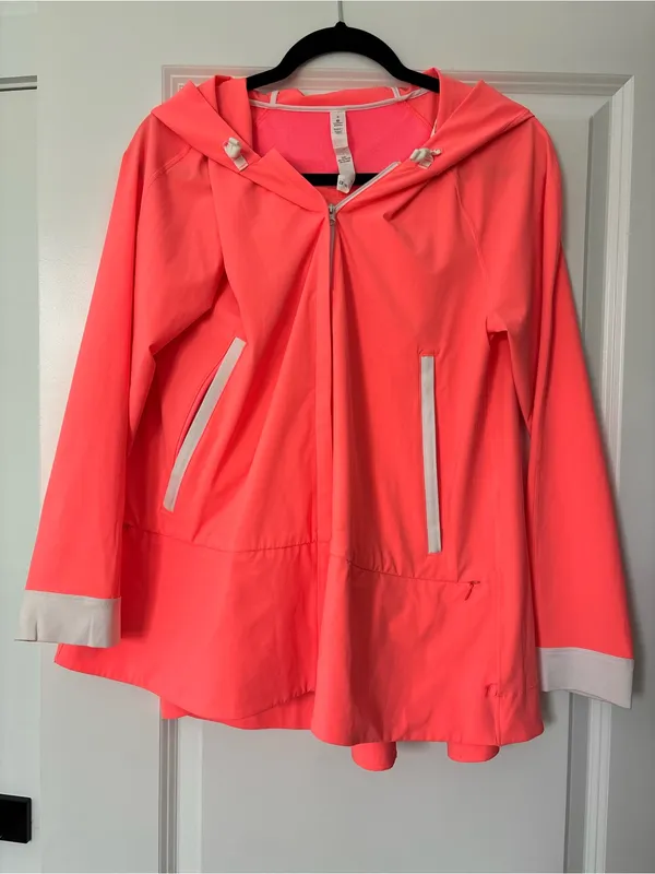 Lululemon Sun Showers Jacket - Image 3