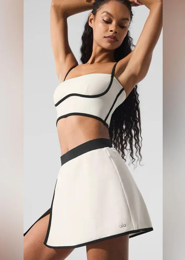 Alo Yoga NWT Airbrush Streamline Bra Tank Top Ivory Black Size S - Image 4