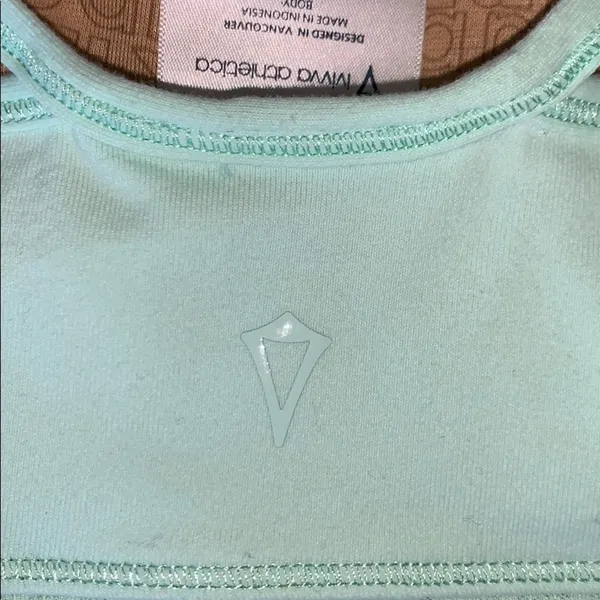 nwot Ivivva lululemon mint tank top size 12! - Image 3