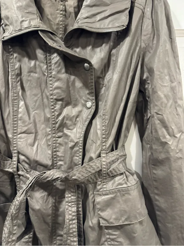 Women's Taupe Utility Belted Jacket with Gathered Shoulders - Image 3