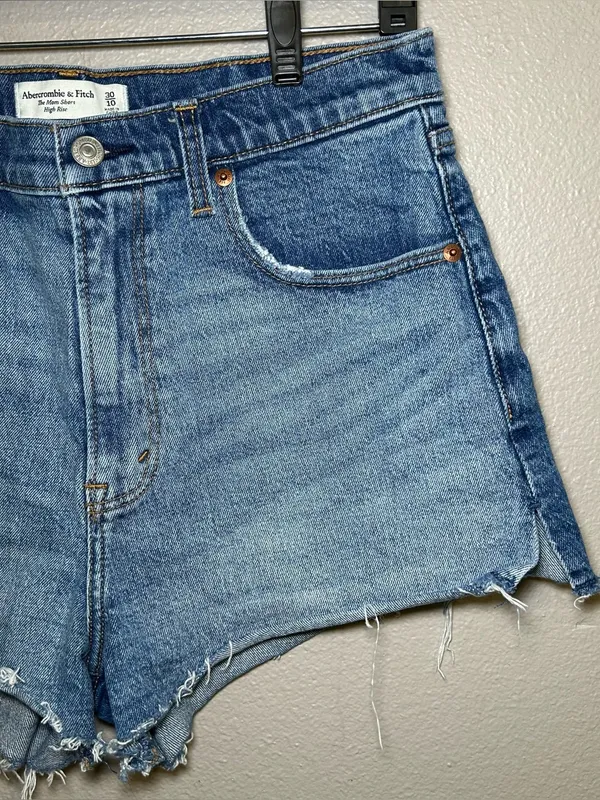 Abercrombie & Fitch The Mom High Rise Denim Shorts Women’s Size 30 / 10 - Image 3