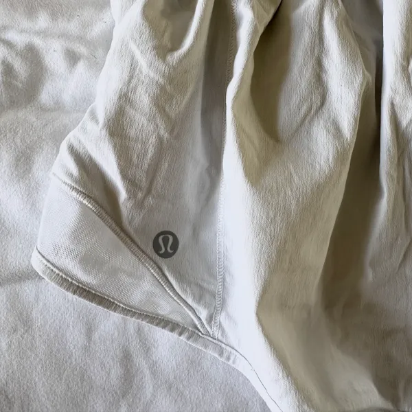 Lululemon hotty hot shorts 2.5” - Image 3