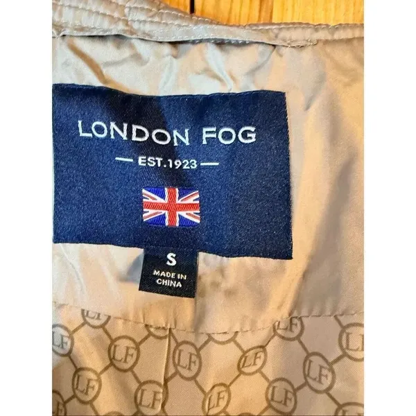 London Fog hooded quilted Jacket khaki size small (6617) - Image 6