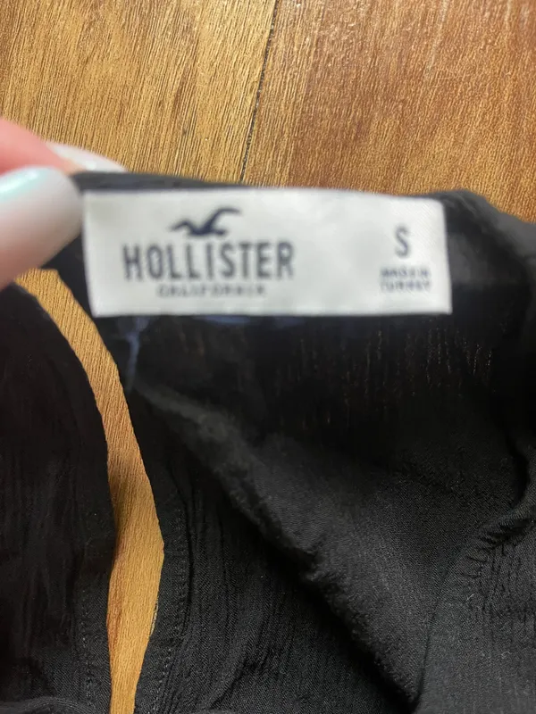 Hollister Black Lace Long Sleeve Shirt - Image 3