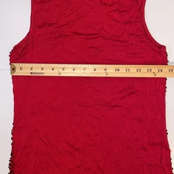 Design History red sequin sleeveless tee shirt top. Size Medium. NWT. - Image 7