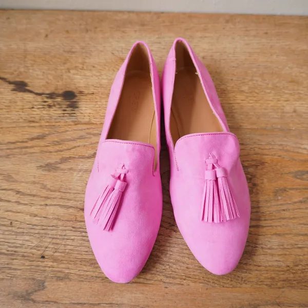 J. Crew Women's Size 10 Bright Pink Tassel Loafers Style Pointed Toe Flats - Image 2