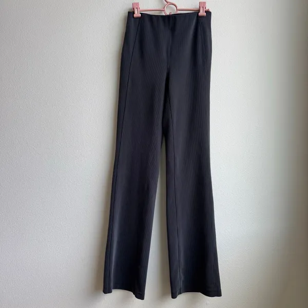 Lululemon Women's Brushed Softstreme Ribbed Zip Flare Pant 33” Black Size 6 - Image 2