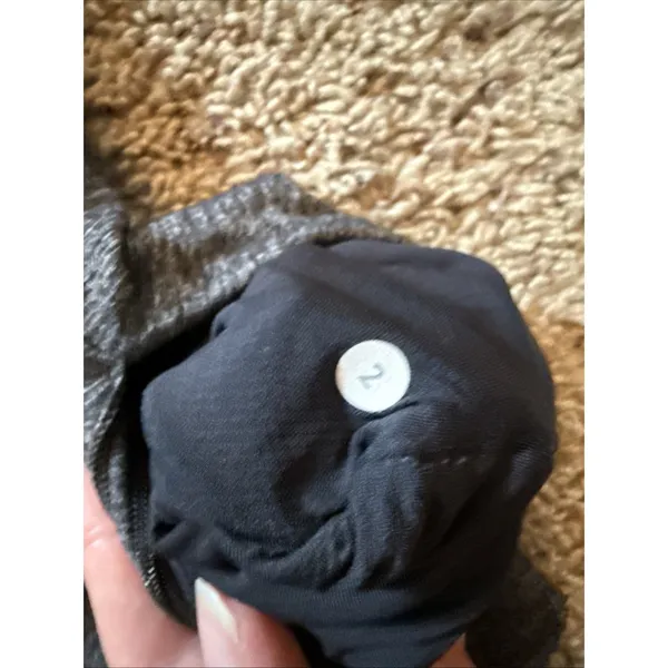 Lululemon‎ Womens Race Your Pace 1/2 Zip Size 2 Dark Gray Thumbholes - Image 10