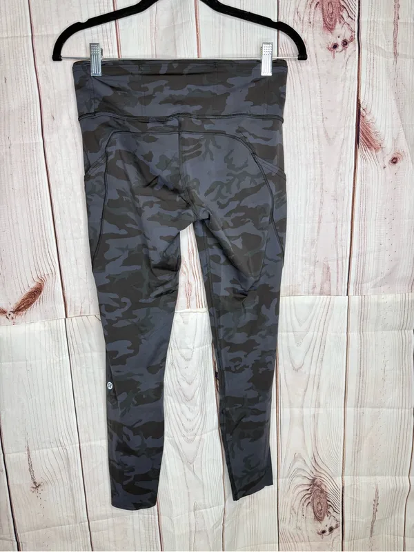Lululemon Fast and Free Tight II 25" Size 8 - Image 3
