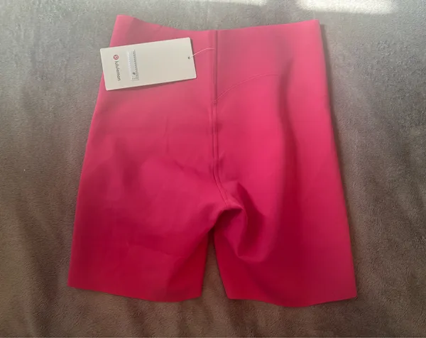 Lululemon Glow Up Super-High-Rise Short 6" Raspberry Coulis Size 8 - Image 3