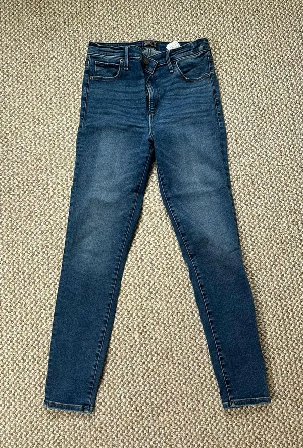 Abercrombie Jeans - Image 3