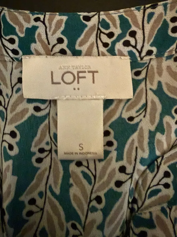 Ann Taylor LOFT Women's Teal Leaf Print Long Sleeve Blouse‎ size S - Image 2