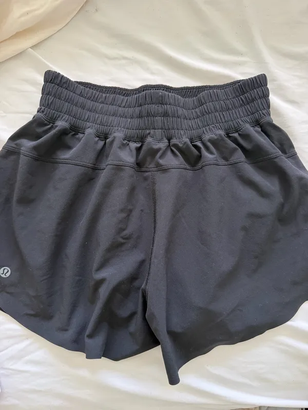 Lululemon shake it out shorts - Image 3